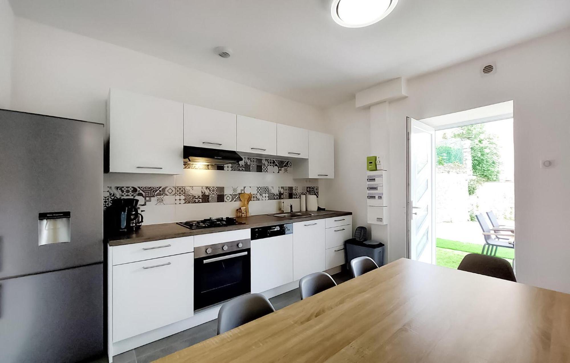 2 Bedroom Beautiful Apartment In לה טיו מראה חיצוני תמונה